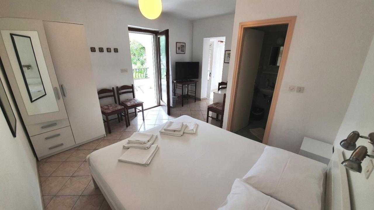 Apartments Dora Banjol 외부 사진